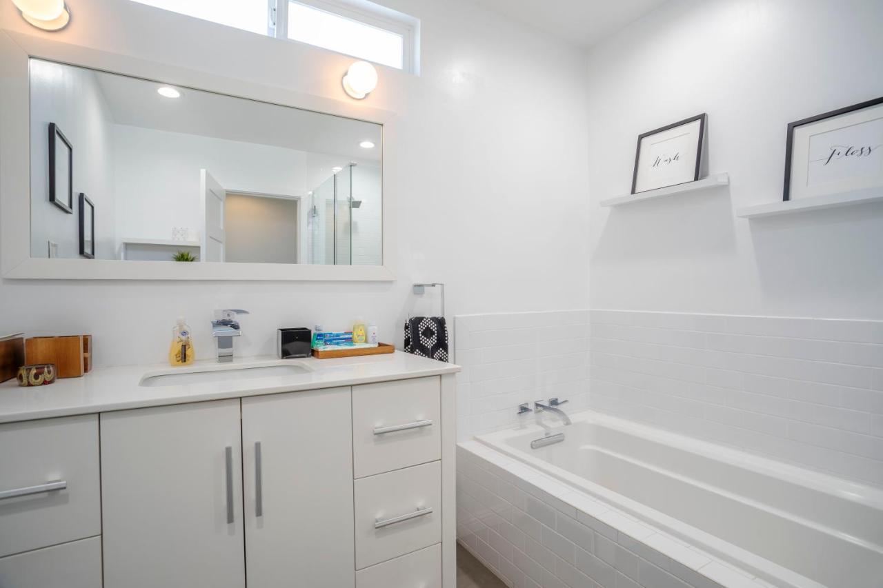Enchanting Sherman Oaks Home With Pool Permit #Hsr Two One Zero Zero 2605 Los Angeles Kültér fotó
