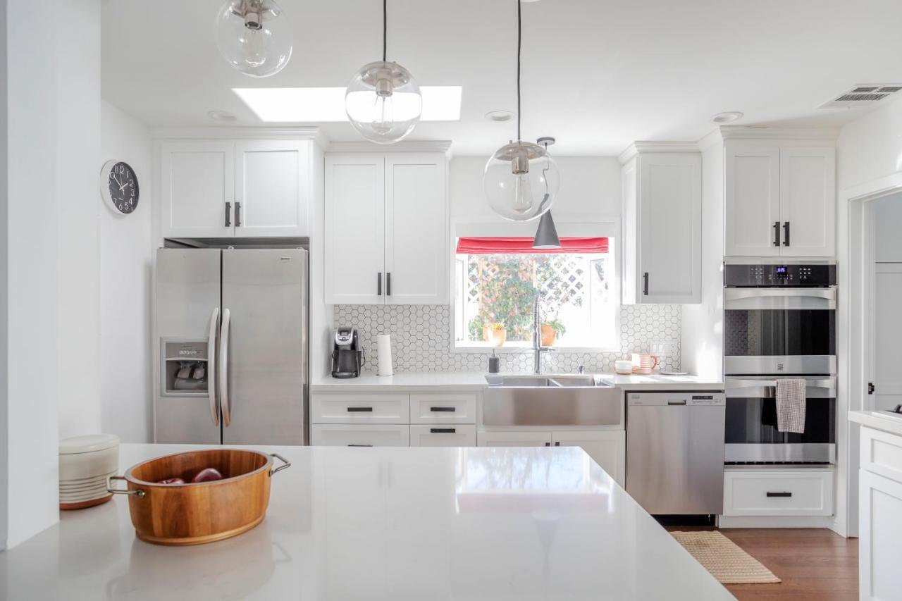 Enchanting Sherman Oaks Home With Pool Permit #Hsr Two One Zero Zero 2605 Los Angeles Kültér fotó